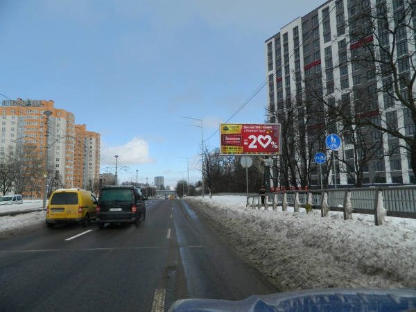 Призма 6x3,  просп. Комарова, 19, в центр  (напротив ЖК "Сучасний Квартал")