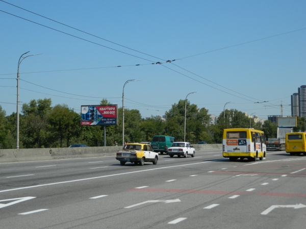 Щит 6x3,  просп. Генерала Ватутина, напротив ТРЦ "Скай Молл", маг. "АШАН" в напр. Троещина
